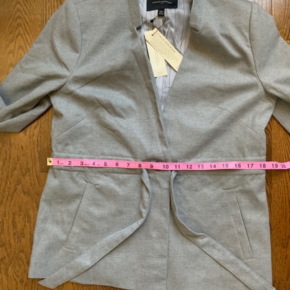 BANANA REPUBLIC Grey Blazer Single Button. Size 10P. - Picture 4 of 11